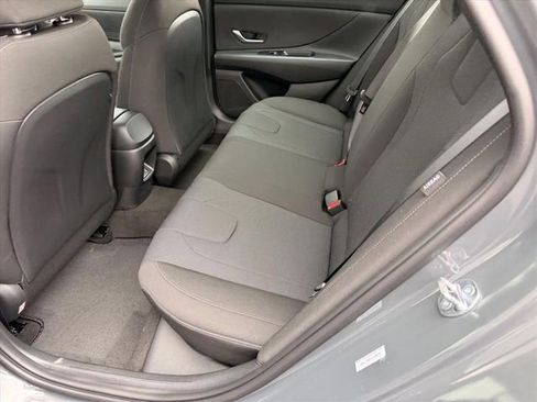 New 2026 Hyundai Elantra SE FWD image 15