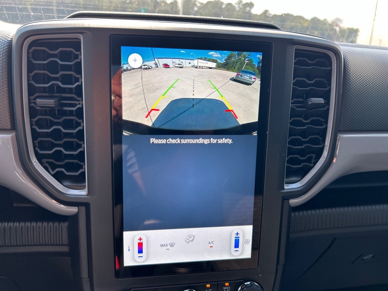 Used 2025 Ford Ranger XL RWD image 13