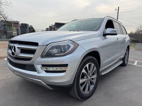 Used 2015 Mercedes-Benz GL 450 4MATIC image 2