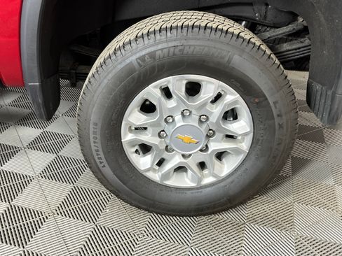 Used 2025 Chevrolet Silverado 3500 LTZ AWD/4WD image 40