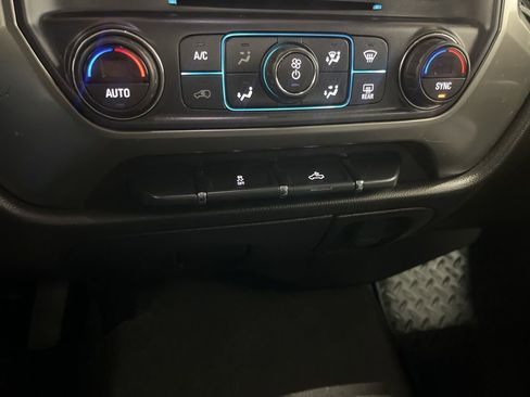 Used 2019 Chevrolet Silverado 1500 LT w/ All Star Edition image 19