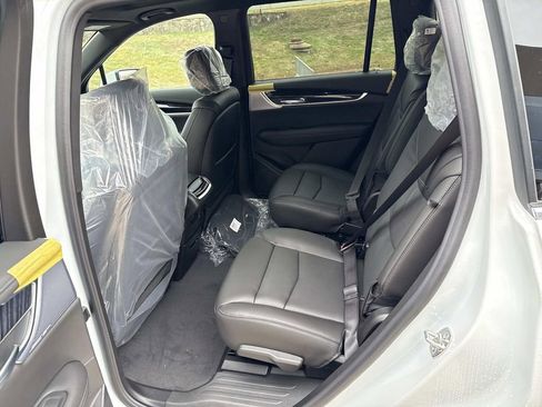 New 2025 Cadillac XT6 Premium Luxury image 9