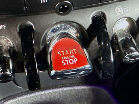 Used 2018 MINI Cooper S image 21