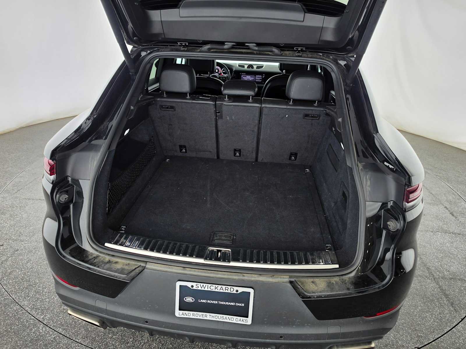 Used 2024 Porsche Cayenne Coupe AWD/4WD image 14