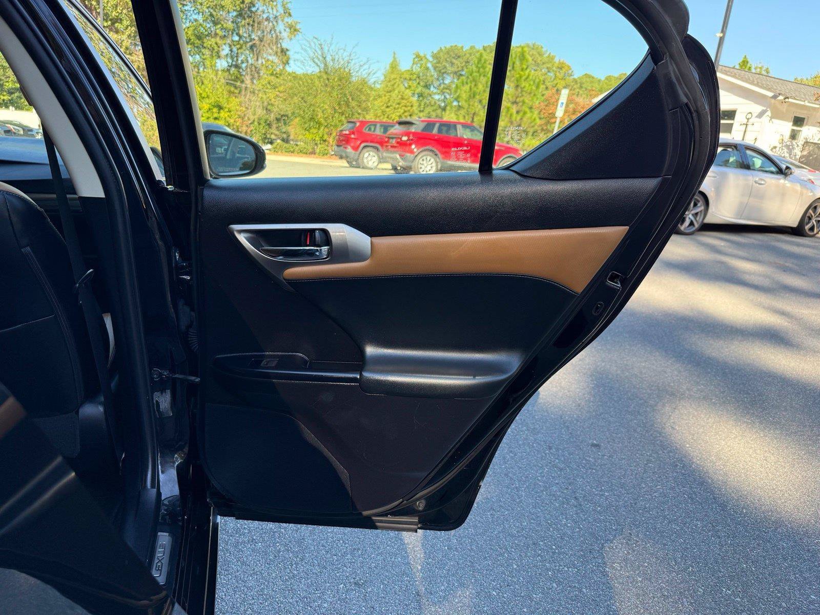 Used 2016 Lexus CT 200h w/ Navigation Package FWD image 19