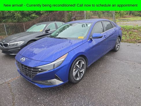 Used 2023 Hyundai Elantra Limited FWD image 3