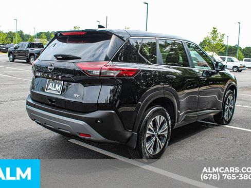 Used 2023 Nissan Rogue SV FWD image 5