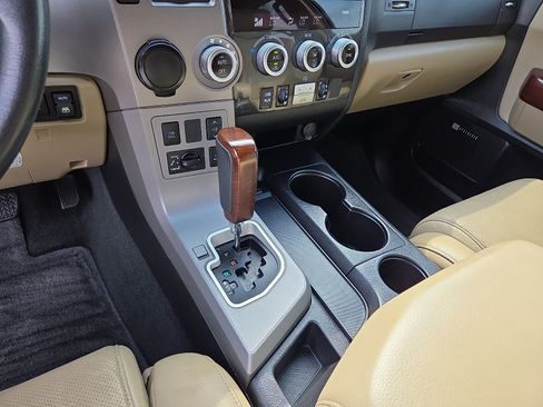 Used 2014 Toyota Sequoia Platinum RWD image 25