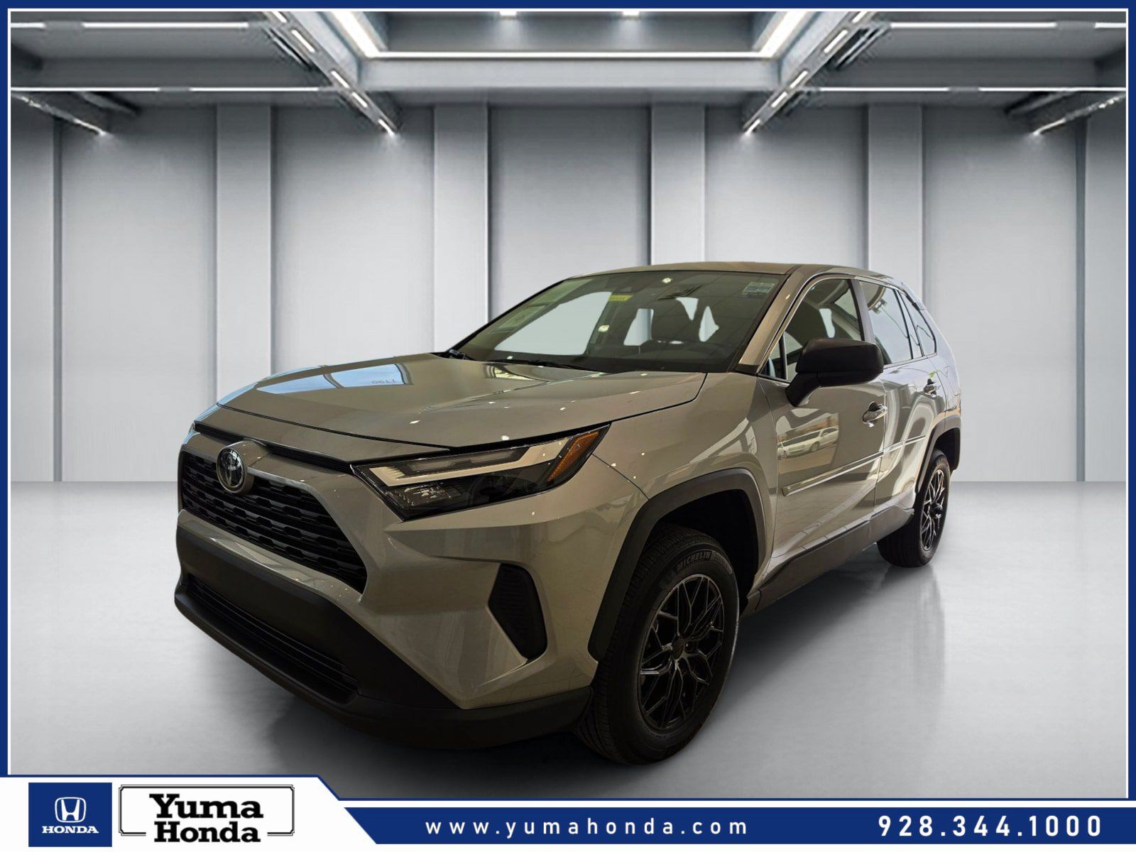 Used 2025 Toyota RAV4 LE AWD/4WD image 1