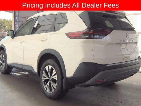 Certified 2023 Nissan Rogue SV w/ SV Premium B Package AWD/4WD image 5