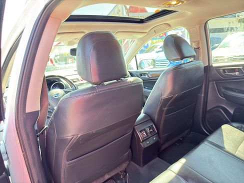 Used 2016 Subaru Outback 3.6R Limited AWD/4WD image 15