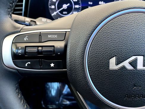 Used 2024 Kia Sportage SX FWD image 6