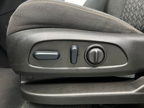 Used 2024 Chevrolet Equinox LT image 10