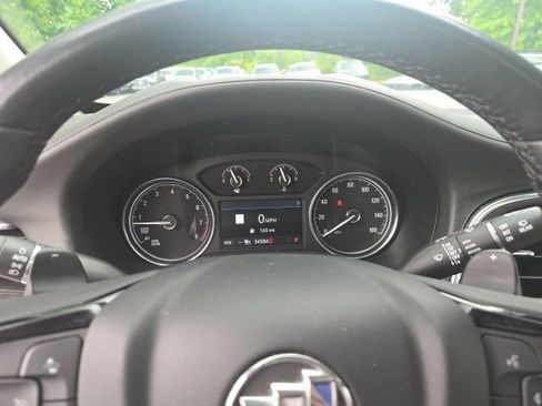 Used 2023 Buick Enclave Essence w/ Experience Buick Package FWD image 16