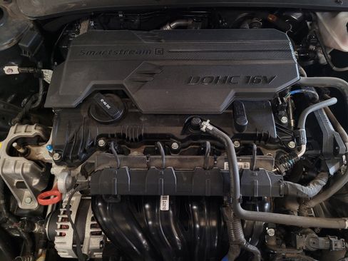 Used 2024 Hyundai Elantra Limited FWD image 30