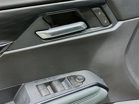 Used 2026 GMC Acadia AT4 w/ Luxury Package image 18