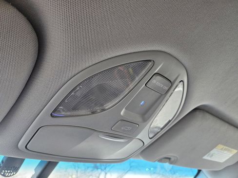 Used 2014 Hyundai Santa Fe GLS image 17