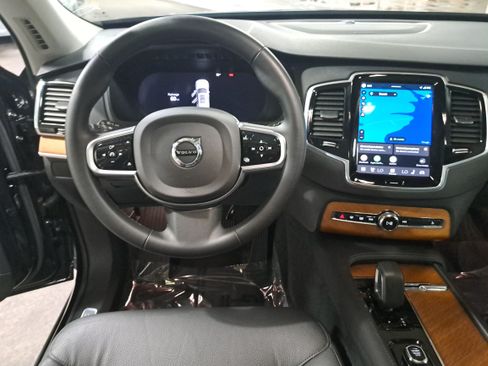 Used 2023 Volvo XC90 B6 Plus w/ Protection Package Premier AWD/4WD image 16