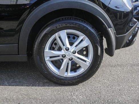 New 2025 Nissan Kicks Play S FWD image 9