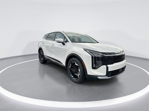 New 2026 Kia Sportage EX image 2