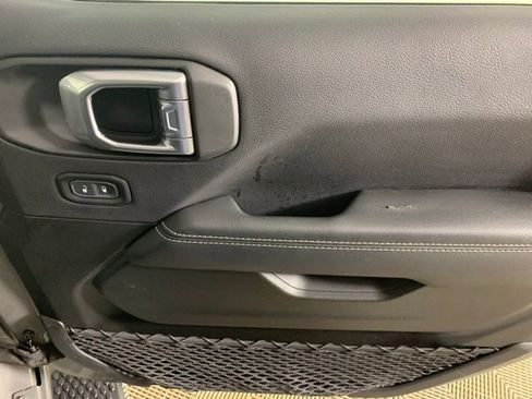 Used 2021 Jeep Wrangler Unlimited Sahara AWD/4WD image 30
