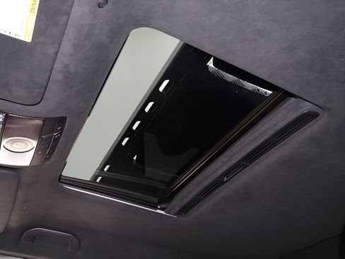 Used 2022 Mercedes-Benz G 550 image 33