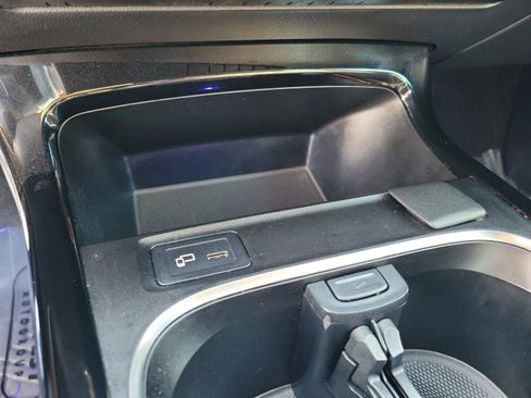 Used 2021 Mercedes-Benz CLA 250 image 31