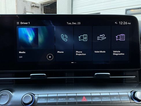 Used 2025 Hyundai Kona SEL image 30