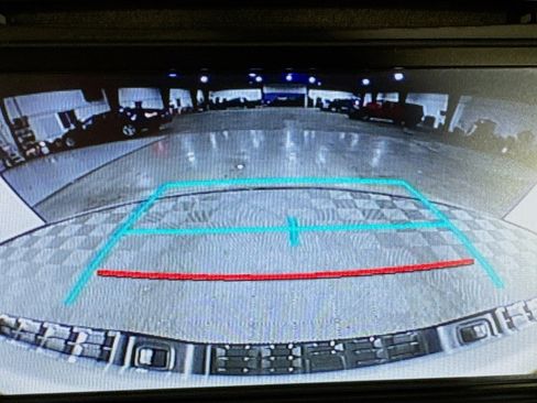 Used 2017 Toyota Tacoma SR image 17