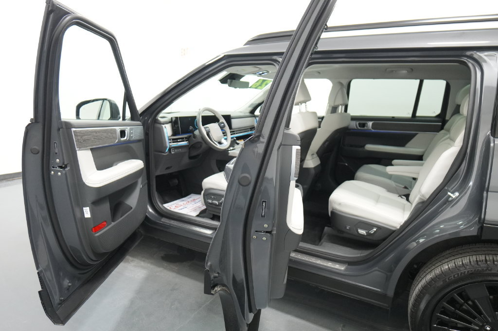 New 2026 Hyundai Santa Fe Calligraphy AWD/4WD image 31