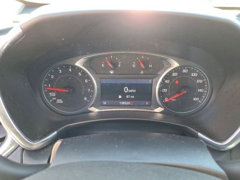 Used 2019 Chevrolet Equinox Premier image 8