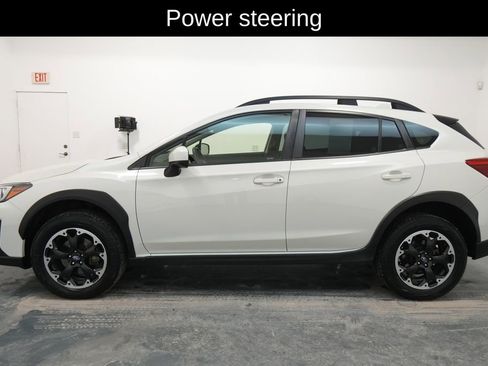 Used 2023 Subaru Crosstrek 2.0i Premium image 4