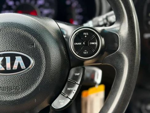 Used 2016 Kia Soul w/ Convenience Package FWD image 14