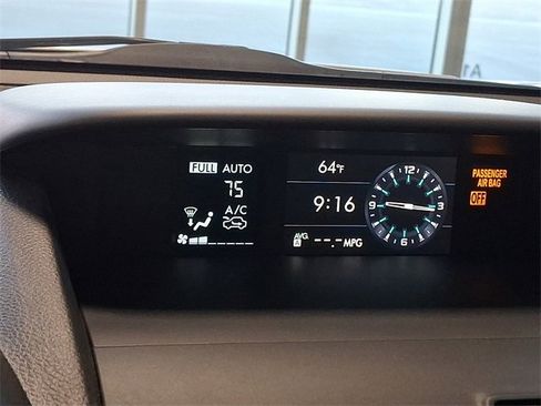 Used 2018 Subaru Forester 2.5i Premium w/ All-Weather Package image 18