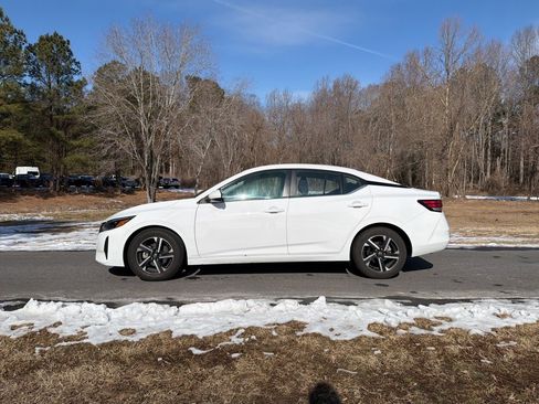 Used 2024 Nissan Sentra SV image 8