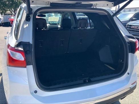 Used 2019 Chevrolet Equinox Premier FWD image 4