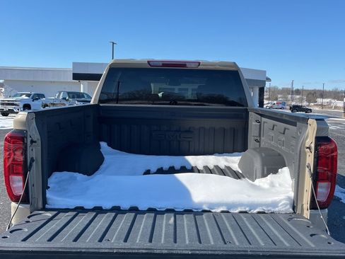 Used 2022 GMC Sierra 1500 Elevation image 9