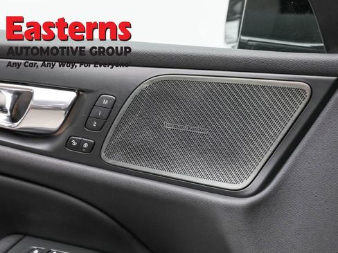 Used 2019 Volvo S60 T6 Inscription image 21