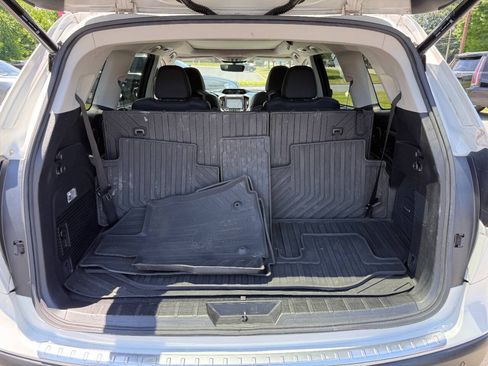 Used 2021 Subaru Ascent Limited w/ Technology Package AWD/4WD image 32