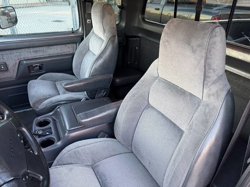 Used 1993 Dodge D/W Truck 350 image 40