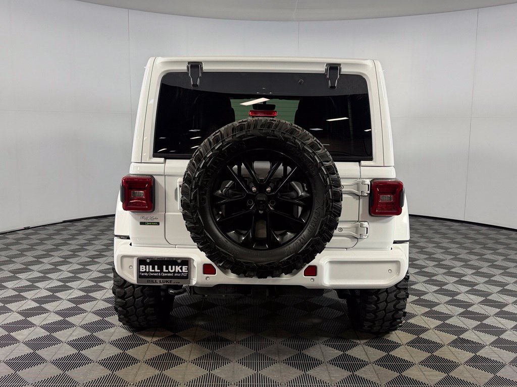 Used 2020 Jeep Wrangler Unlimited Sahara AWD/4WD image 8