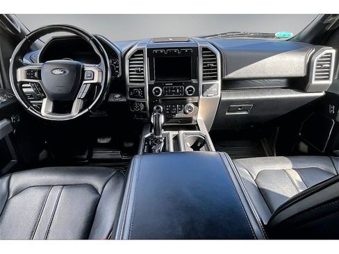 Used 2018 Ford F150 Platinum w/ Equipment Group 701A Luxury image 8