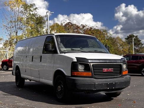 Used 2015 GMC Savana 2500 Extended image 2