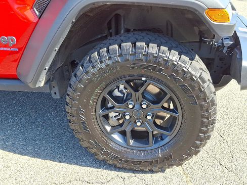 Certified 2025 Jeep Wrangler Unlimited Sport S 4xe AWD/4WD image 18