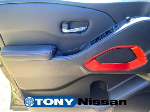 Used 2023 Nissan Frontier PRO-4X w/ Technology Package AWD/4WD image 13