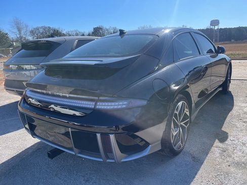 Used 2023 Hyundai Ioniq 6 Limited image 3