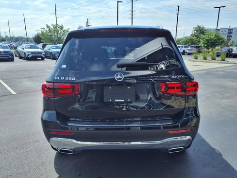 New 2025 Mercedes-Benz GLB 250 4MATIC image 5