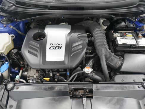 Used 2013 Hyundai Veloster Turbo image 25