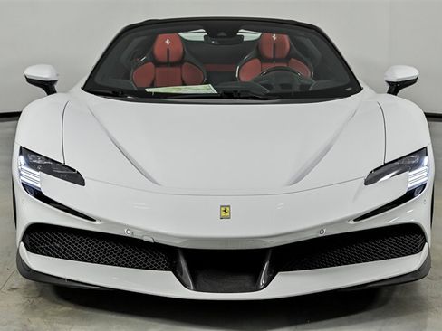 Used 2023 Ferrari SF90 Spider AWD/4WD image 4