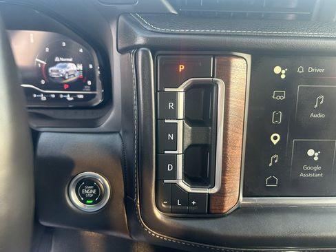 Used 2024 GMC Yukon Denali Ultimate AWD/4WD image 36